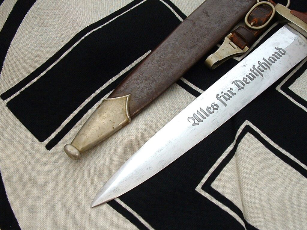 Early Storm Trooper's Dagger by Schuttelhofer - D973 - 4