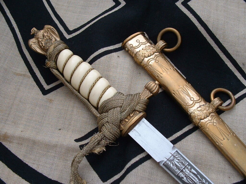 3rd Reich Kriegsmarine Dagger by Eickhorn - D985 - 6