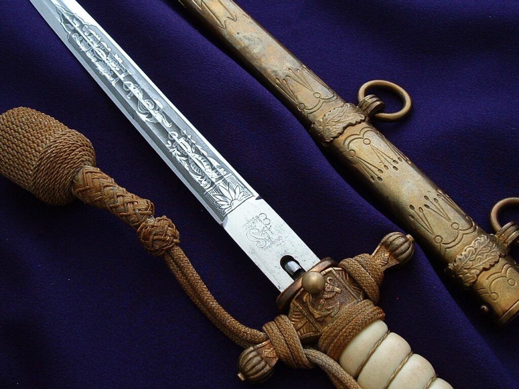 3rd Reich Kriegsmarine Dagger by Eickhorn - D992 - 9