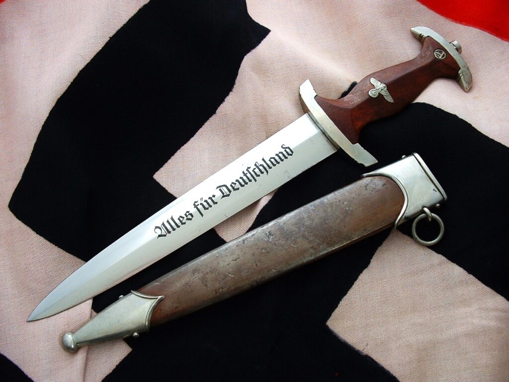 Early Stormtrooper's Dagger by Heller - D997 - 1