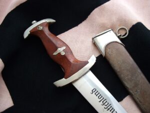 Early Stormtrooper's Dagger by Heller - D997 - 7