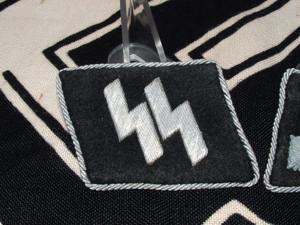 SS Officer's Collar Tabs - C269 - 3