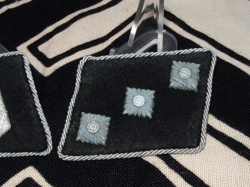 SS Officer's Collar Tabs - C269 - 4