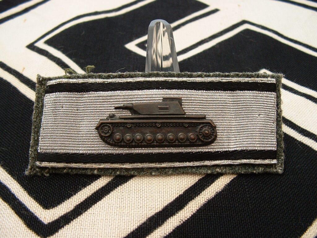 Silver Tank Destruction Badge - M496 - 1