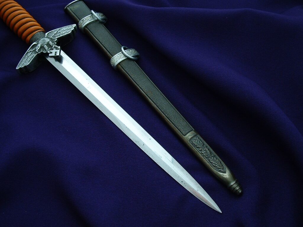 2nd Model Luftwaffe Officer's Dagger by Holler - D1010 - 8