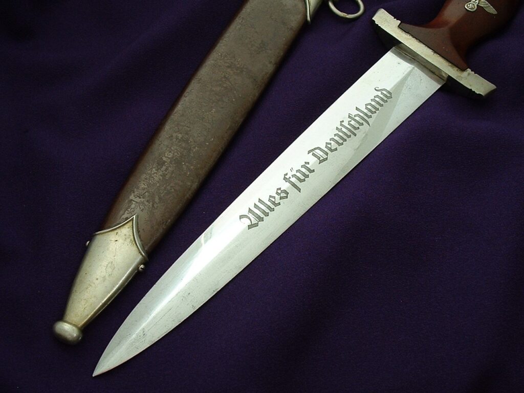 Early Stormtrooper's Dagger by Voos - D1031 - 5