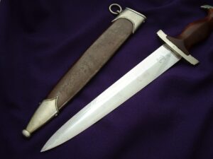 Early Stormtrooper's Dagger by Voos - D1031 - 6