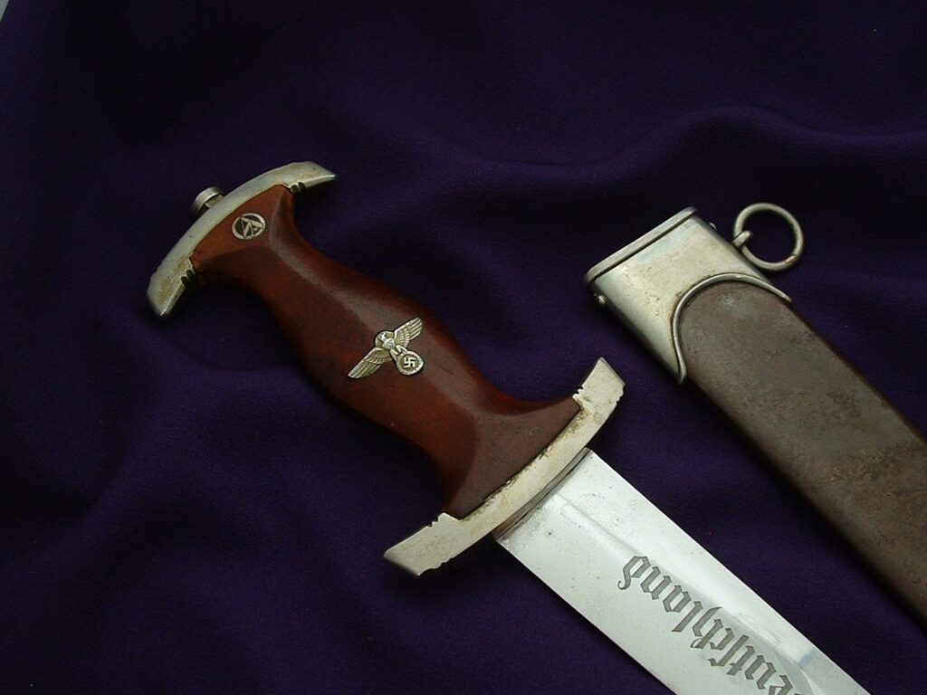 Early Stormtrooper's Dagger by Voos - D1031 - 7