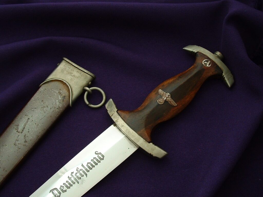 Stormtrooper's Dagger by Kober - D1024 - 3