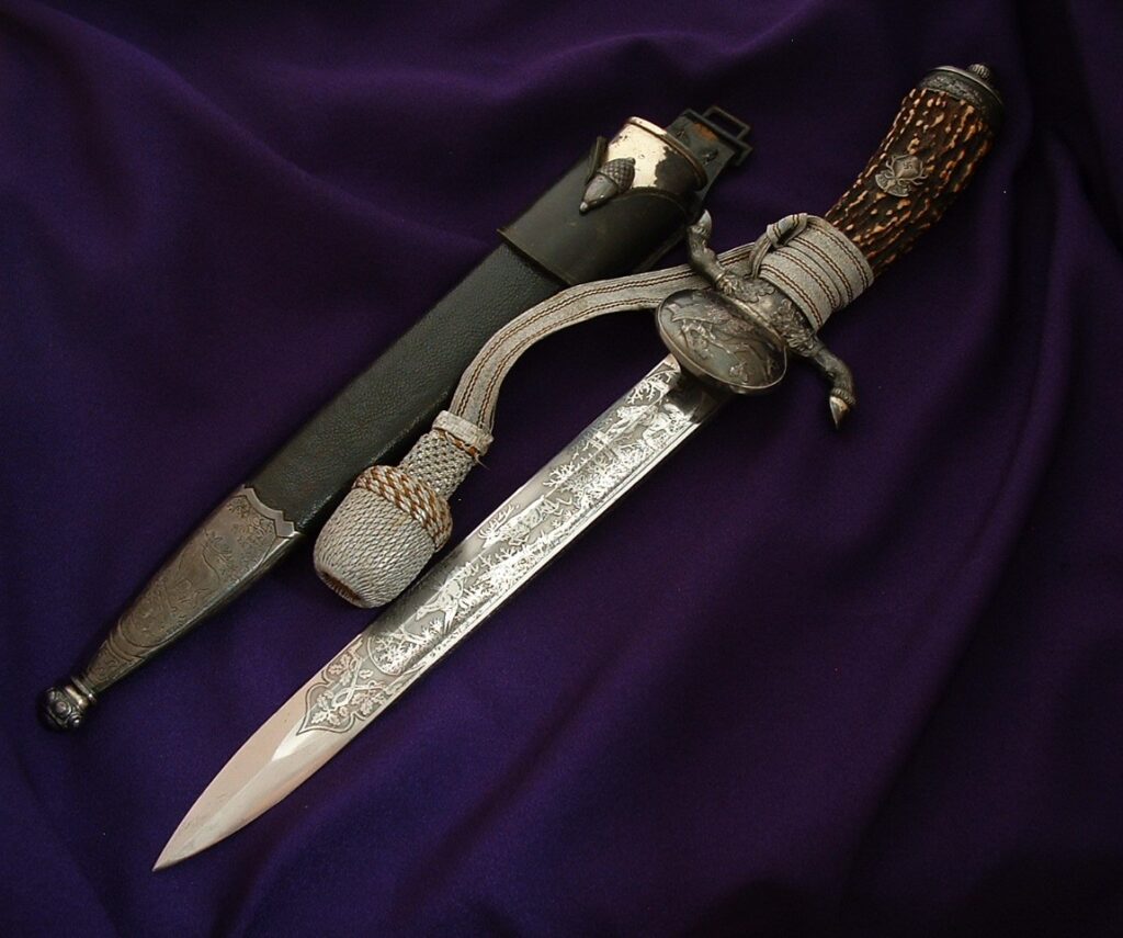 3rd Reich Hunting Dagger by Eickhorn - D1052 - 1