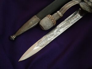 3rd Reich Hunting Dagger by Eickhorn - D1052 - 5