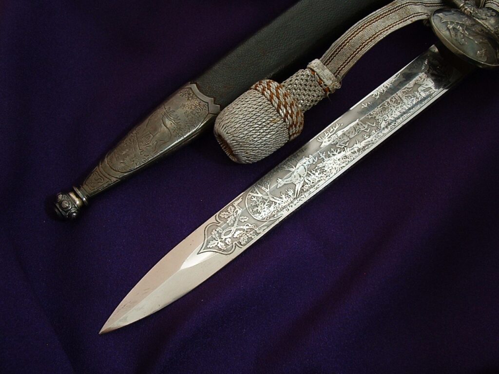 3rd Reich Hunting Dagger by Eickhorn - D1052 - 5