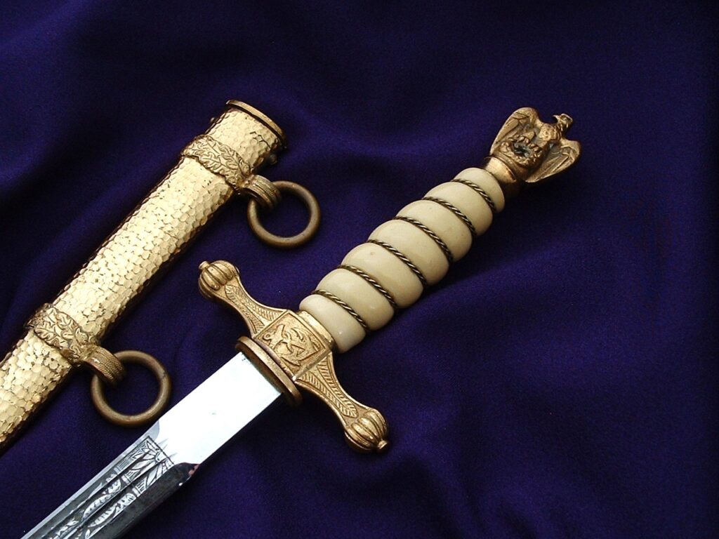 3rd Reich Navy Dagger by Eickhorn - D1042 - 1