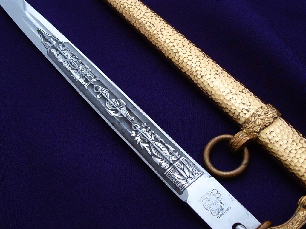 3rd Reich Navy Dagger by Eickhorn - D1042 - 12