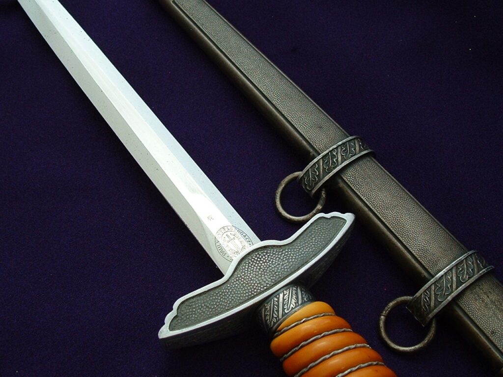 Luftwaffe Officer’s Dagger by Weyersberg - D1045 - 12