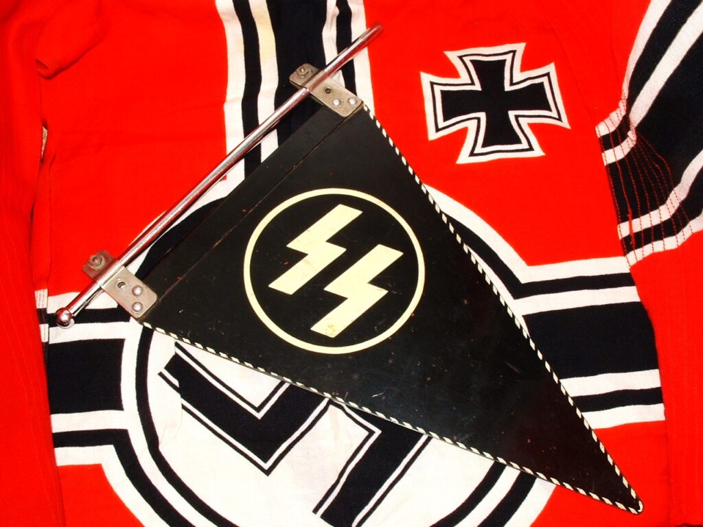 Allgemeine SS Vehicle Pennant by Knobloch - F195 - 2