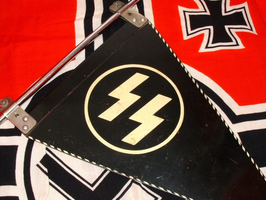 Allgemeine SS Vehicle Pennant by Knobloch - F195 - 3