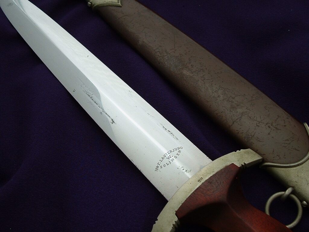 Early Stormtrooper's Dagger by Lauterjung - D1055 - 12