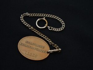 Kriminal Polizei Identification Disc - G242 - 2
