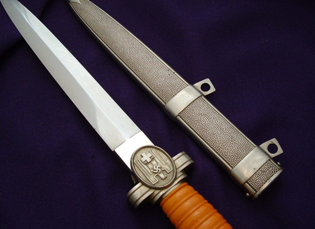 Mint Social Welfare Officer's Dagger - 13