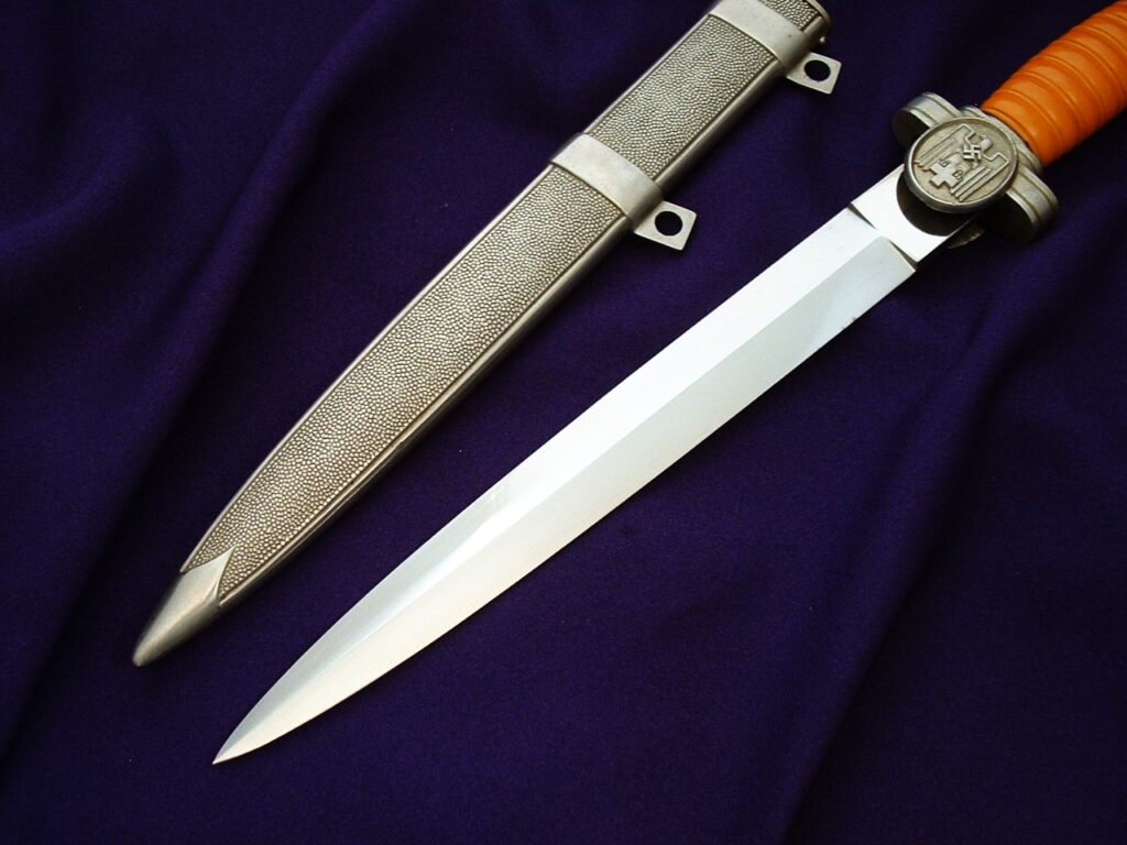 Mint Social Welfare Officer's Dagger - 3