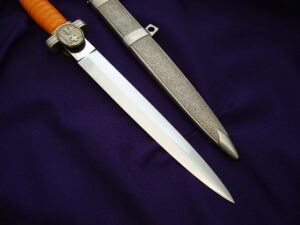 Mint Social Welfare Officer's Dagger - 9
