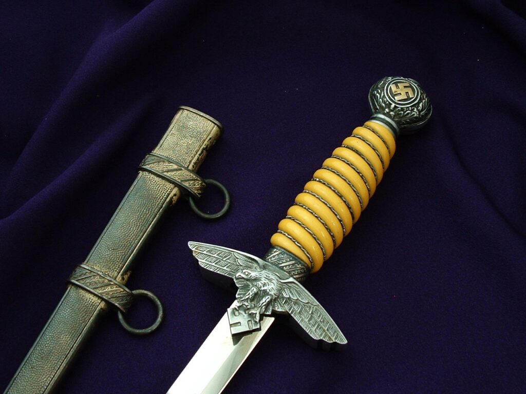 2nd Model Luft Officer's Dagger by Weyersberg - D1080 - 1