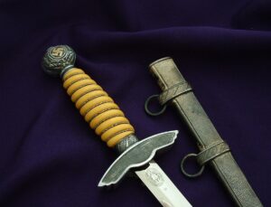 2nd Model Luft Officer's Dagger by Weyersberg - D1080 - 4