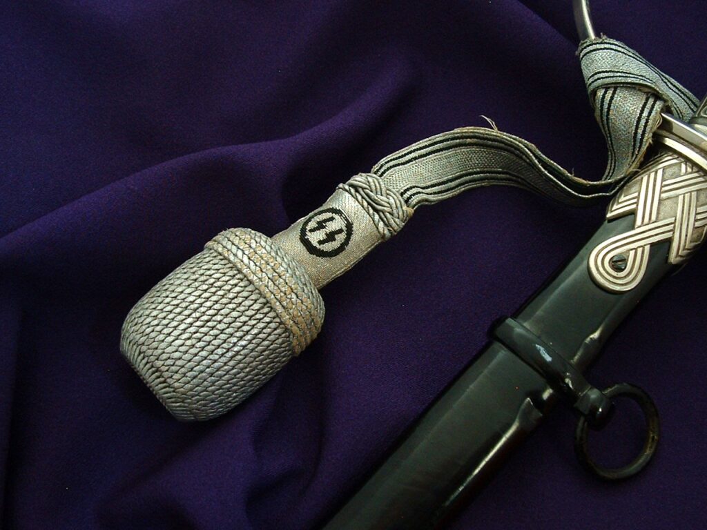 Early Rare SS Officer's Degen Knot - A686 - 2