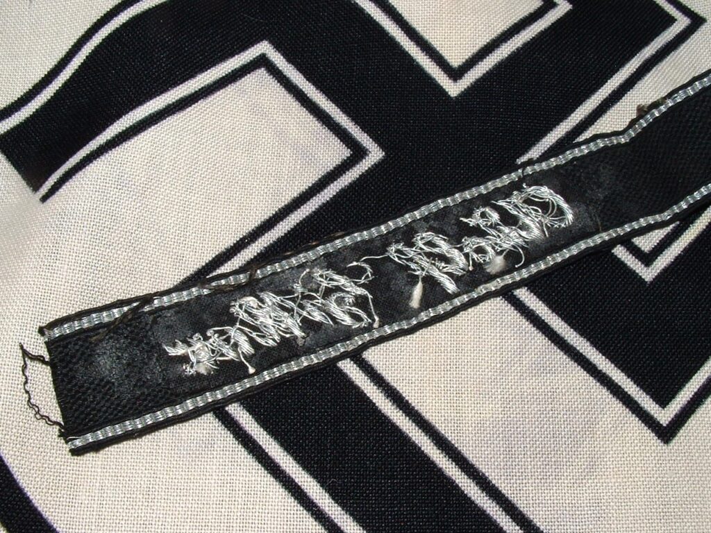 LAH SS Officer's Cut Off Cuff Title - C285 - 4