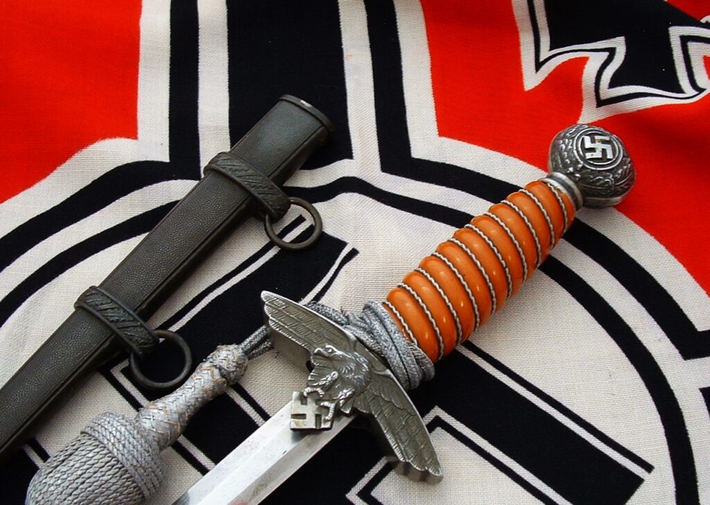 2nd Model Luftwaffe Officer's Dagger by Eickhorn - D1096 - 1
