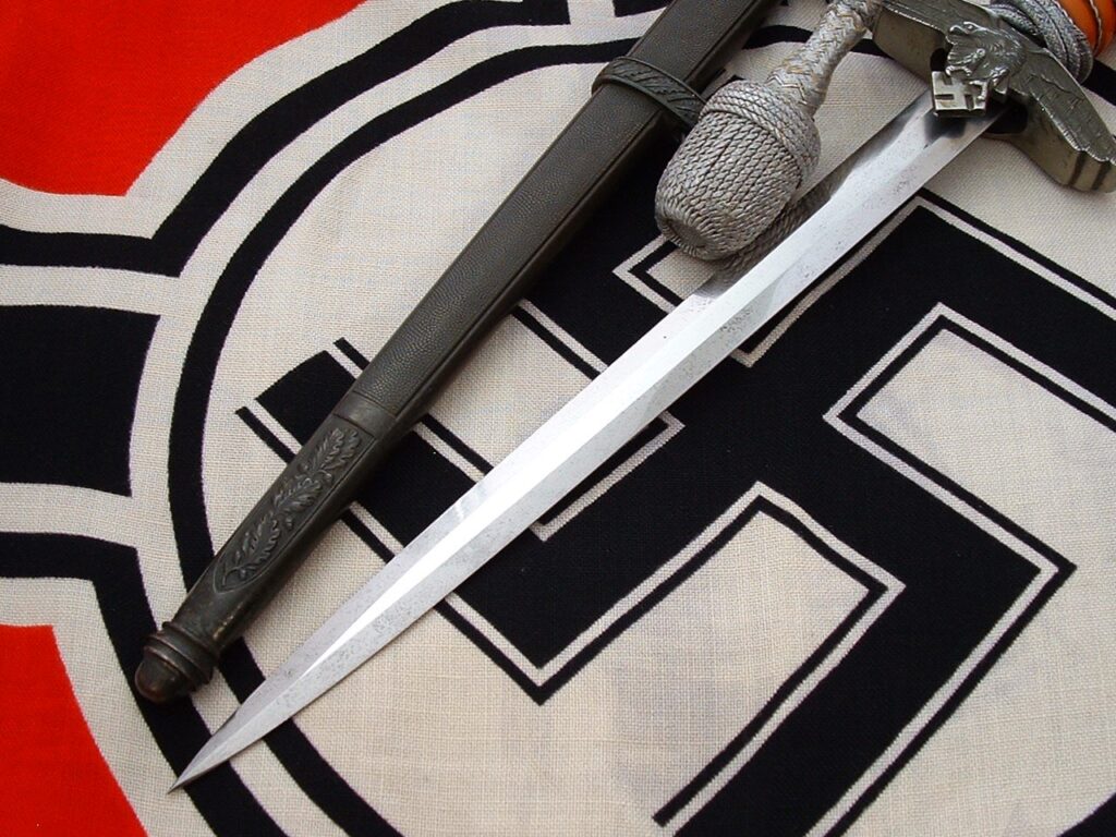 2nd Model Luftwaffe Officer's Dagger by Eickhorn - D1096 - 4