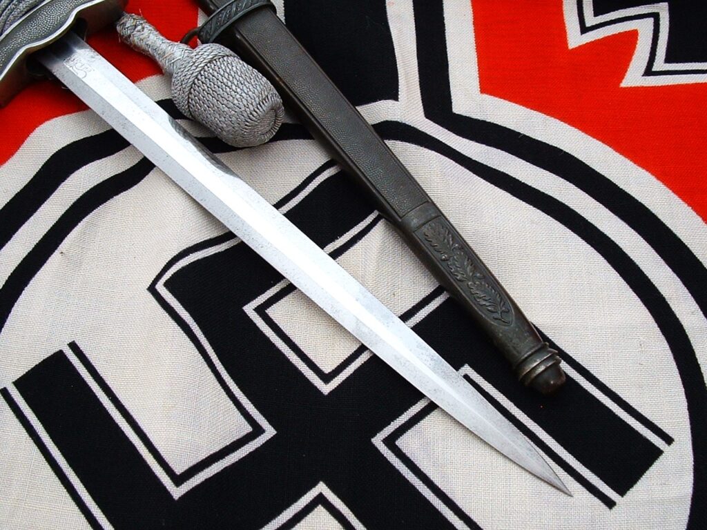 2nd Model Luftwaffe Officer's Dagger by Eickhorn - D1096 - 9