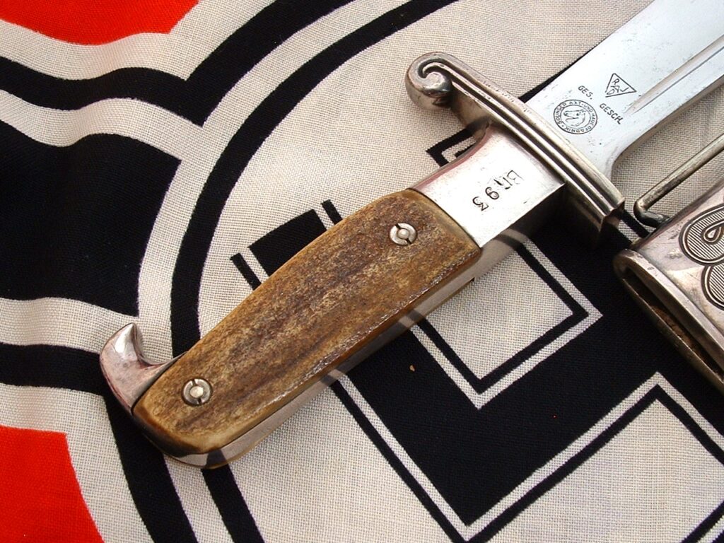 Early Rare Maker RAD Hewer by AXT - D1090 - 8