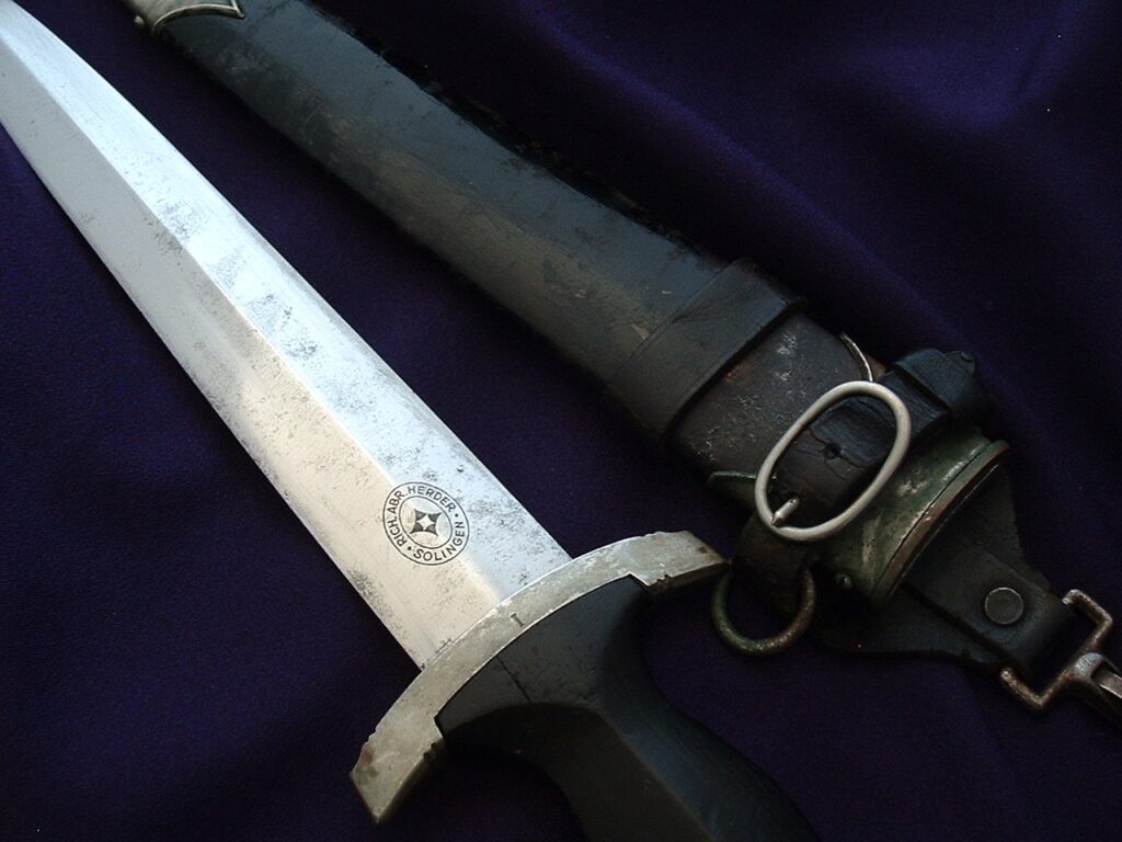 ID'd M33 SS Dagger by Herder - D1106 - 13