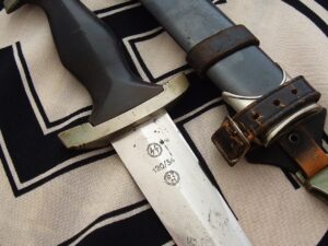 Early M33 SS Dagger by 12034 - D1107 - 14