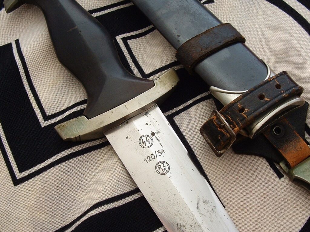 Early M33 SS Dagger by 12034 - D1107 - 14