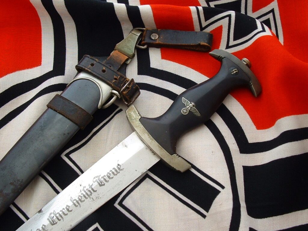 Early M33 SS Dagger by 12034 - D1107 - 4