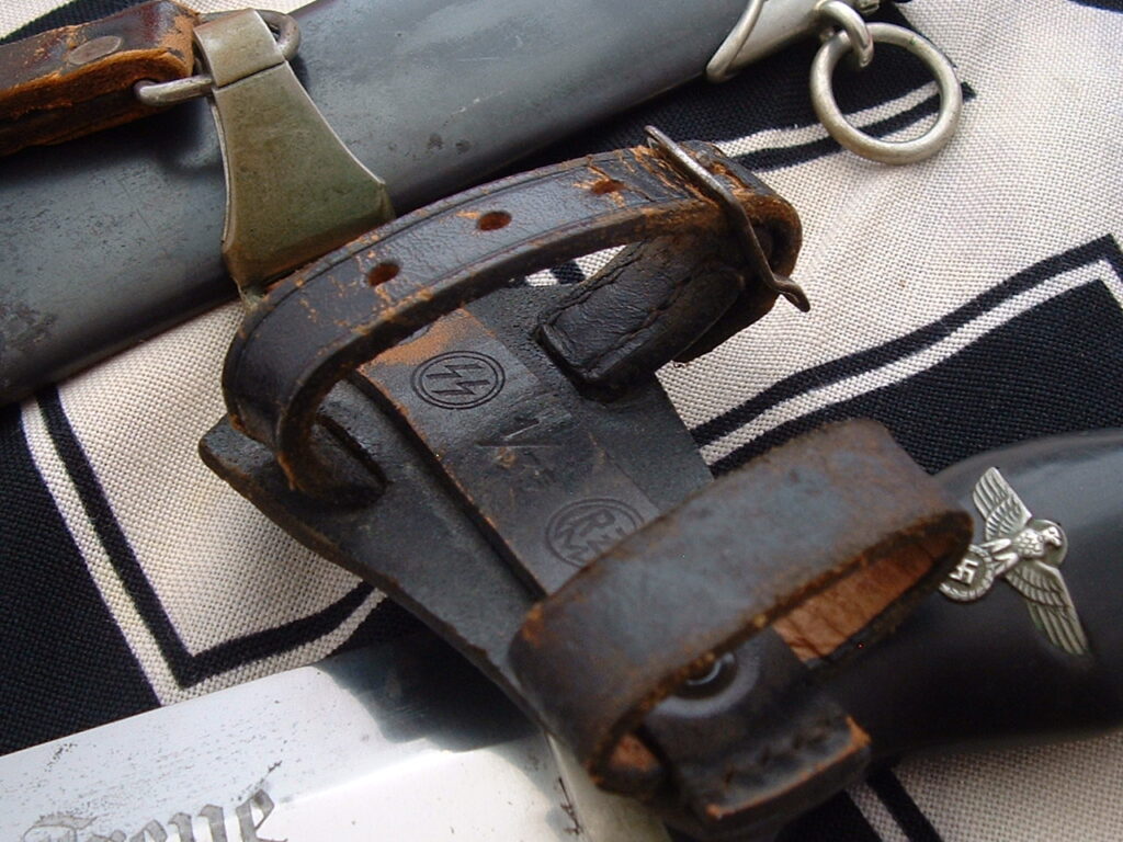 Early M33 SS Dagger by 12034 - D1107 - 6