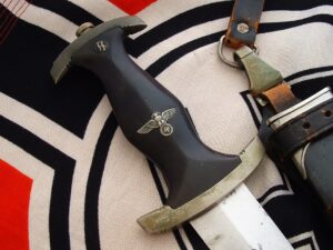 Early M33 SS Dagger by 12034 - D1107 - 8