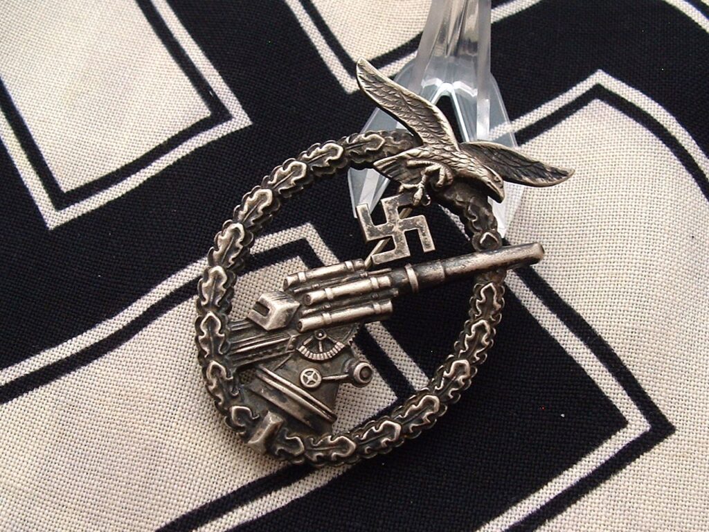Early Luftwaffe Flak Badge by Scholze - M517 - 3