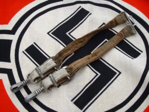 Heer Dagger Hangers - A712 - 2