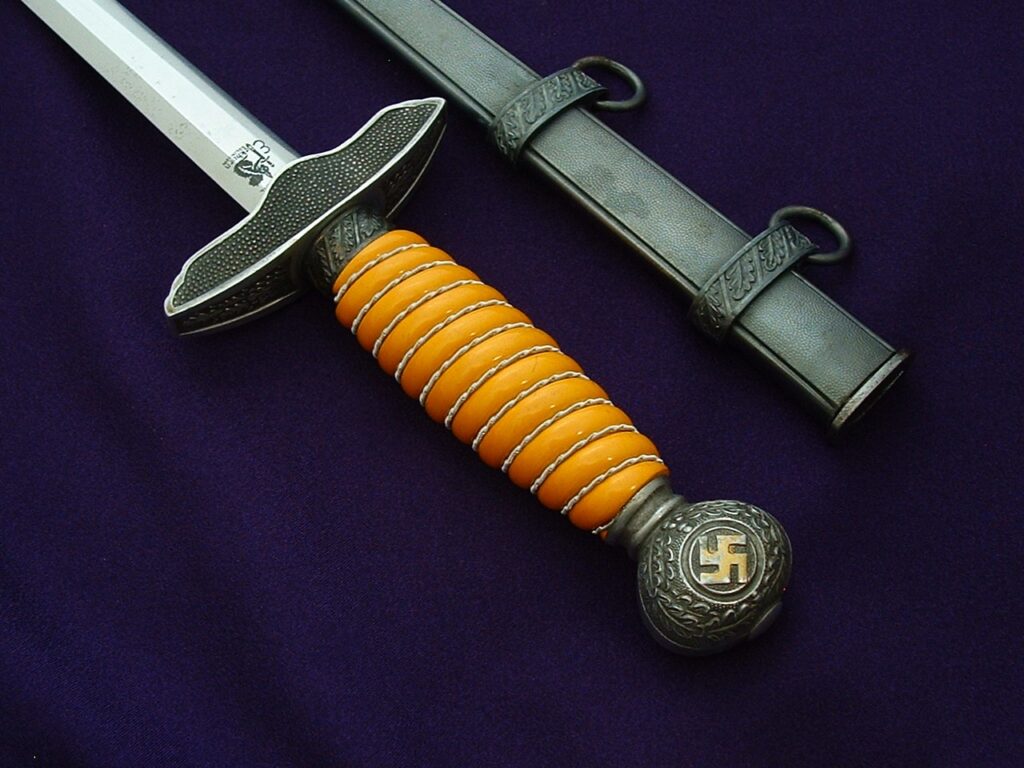 12 - 2nd Model Luftwaffe Officer's Dagger by Eickhorn - D1121