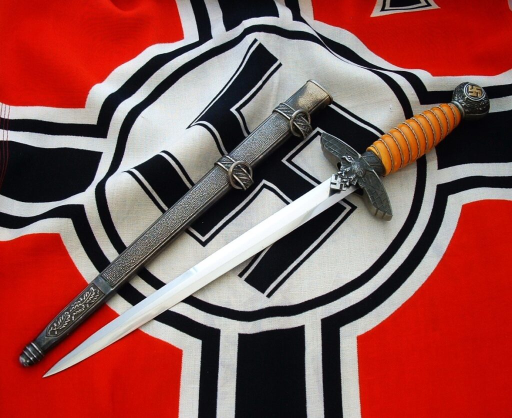 2nd Model Luftwaffe Officer's Dagger by Eickhorn - D1111 - 1