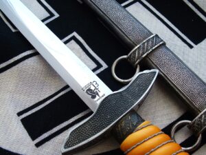 2nd Model Luftwaffe Officer's Dagger by Eickhorn - D1111 - 13