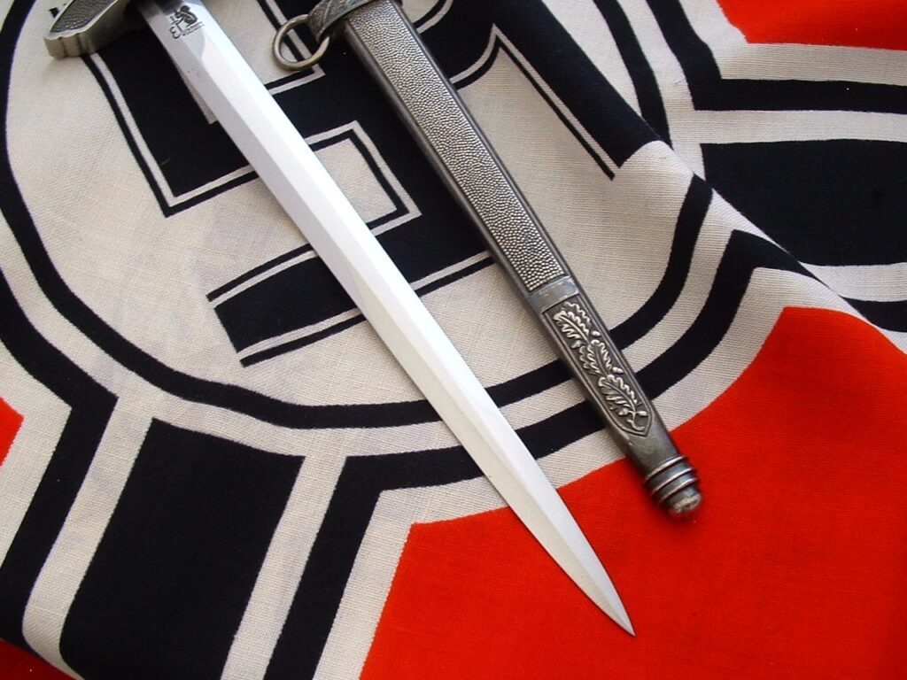 2nd Model Luftwaffe Officer's Dagger by Eickhorn - D1111 - 6