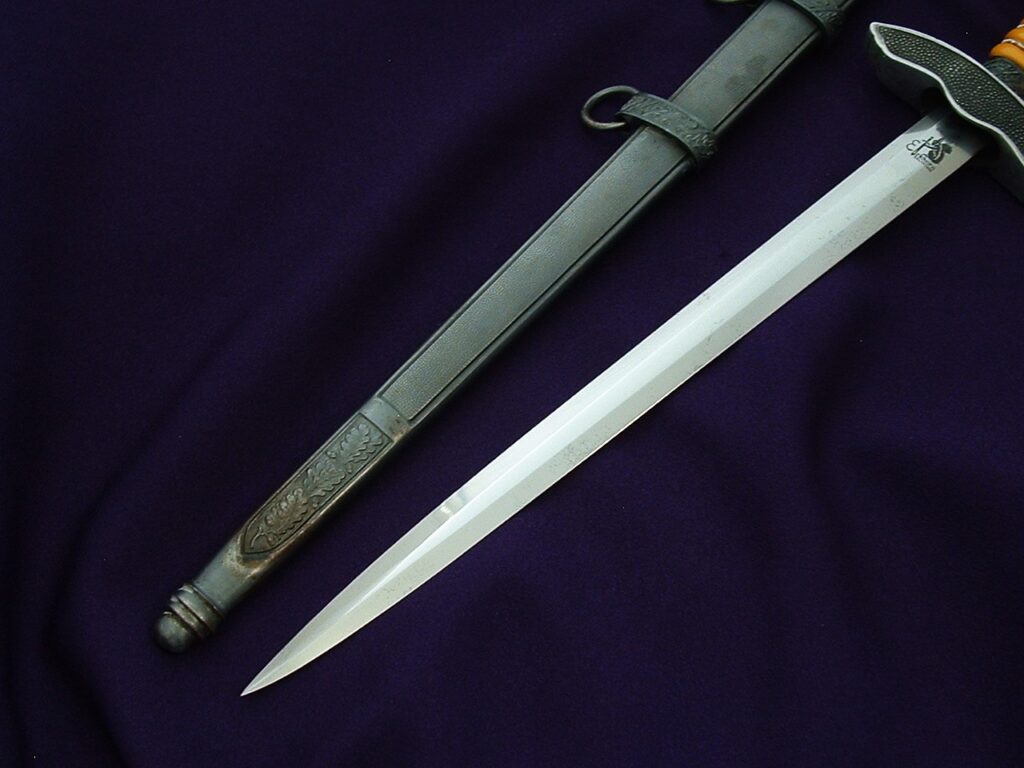 5 - 2nd Model Luftwaffe Officer's Dagger by Eickhorn - D1121