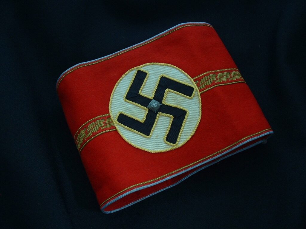 1 - Political Leader's Armband by Orts - C296