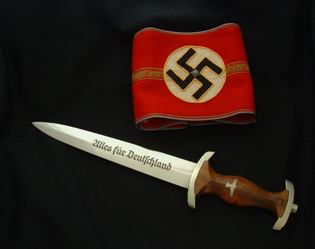 5 - Political Leader's Armband by Orts - C296