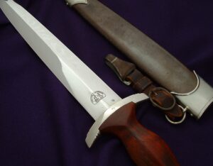 13 - Early Stormtrooper's Dagger by Malsch - D1126